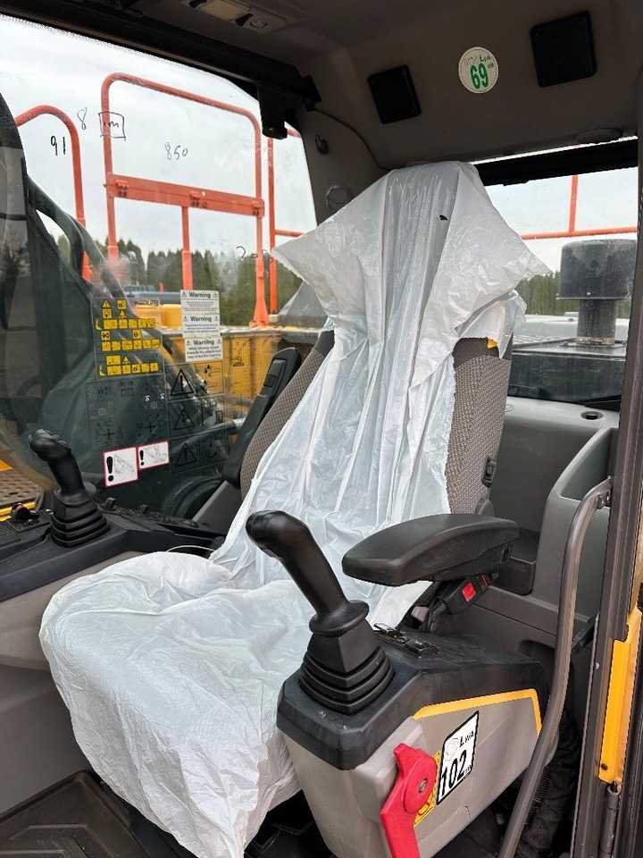 Bager goseničar Volvo EC 220 EL: slika 27