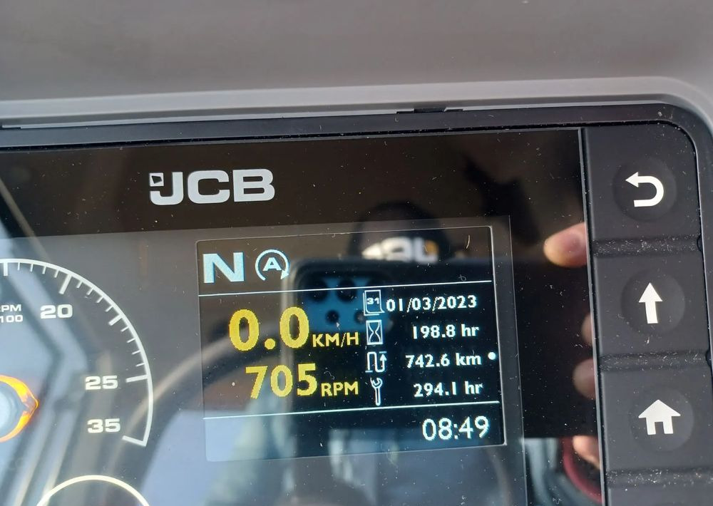 Bager na kolesih JCB 427 HT: slika 16