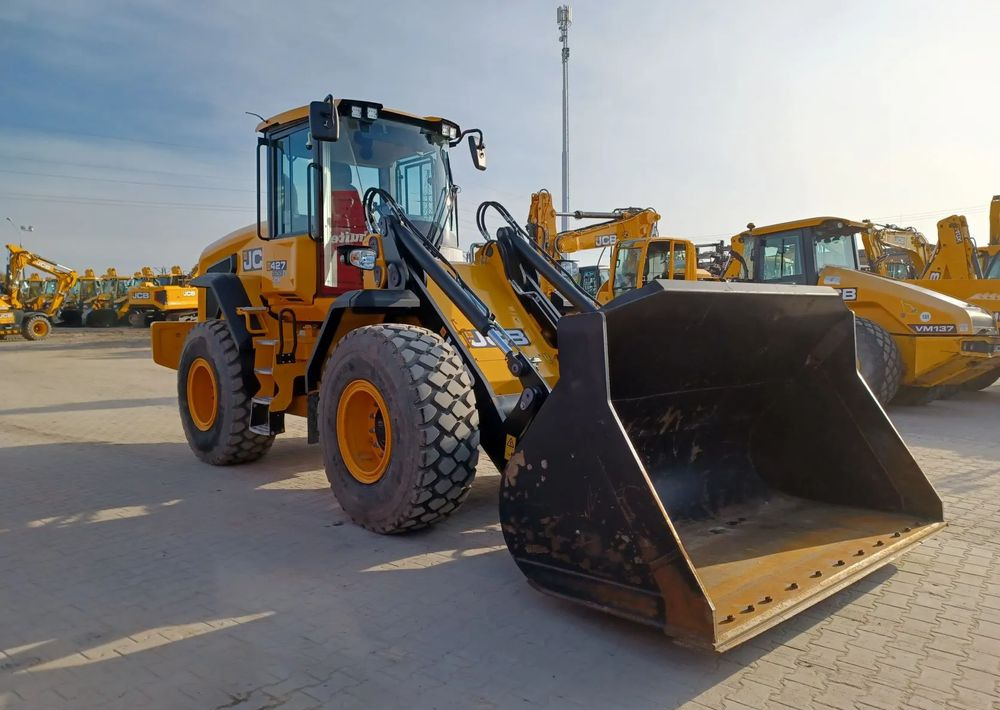 JCB 427 HT - Bager na kolesih: slika 2 JCB 427 HT - Bager na kolesih: slika 2