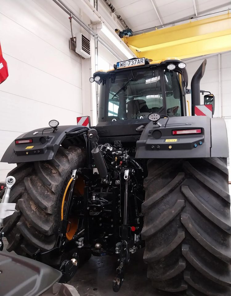 JCB 8330 iCon - Traktor: slika 4 JCB 8330 iCon - Traktor: slika 4