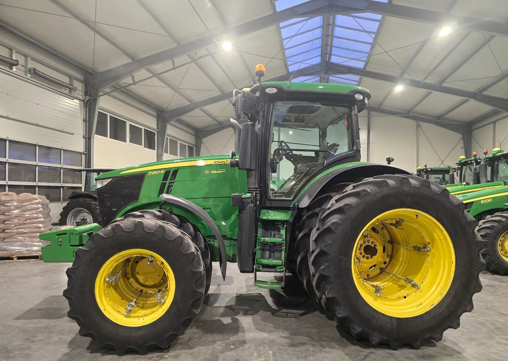 John Deere 7250R - Traktor: slika 4 John Deere 7250R - Traktor: slika 4