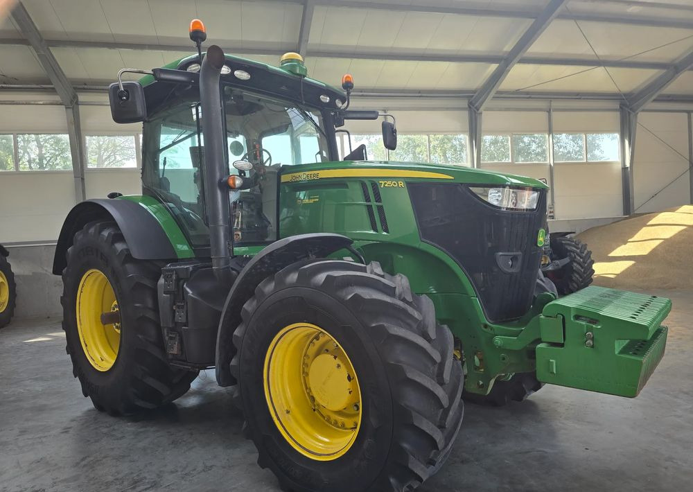 John Deere 7250R - Traktor: slika 2 John Deere 7250R - Traktor: slika 2