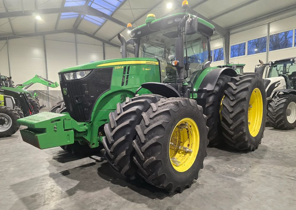 John Deere 7250R - Traktor: slika 1 John Deere 7250R - Traktor: slika 1
