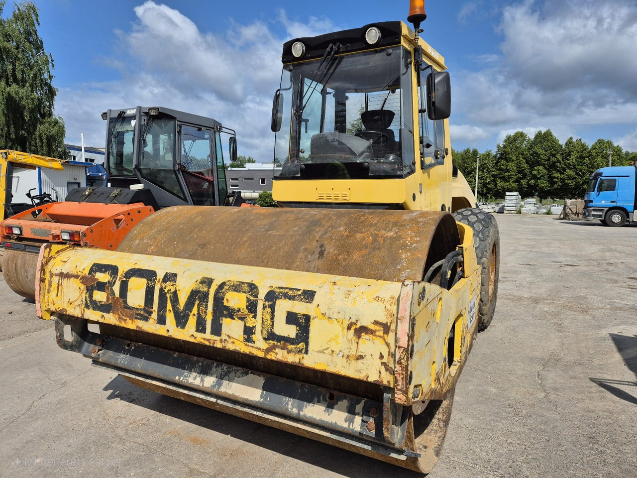 BOMAG BW211 D-4 - Kompaktor: slika 2 BOMAG BW211 D-4 - Kompaktor: slika 2