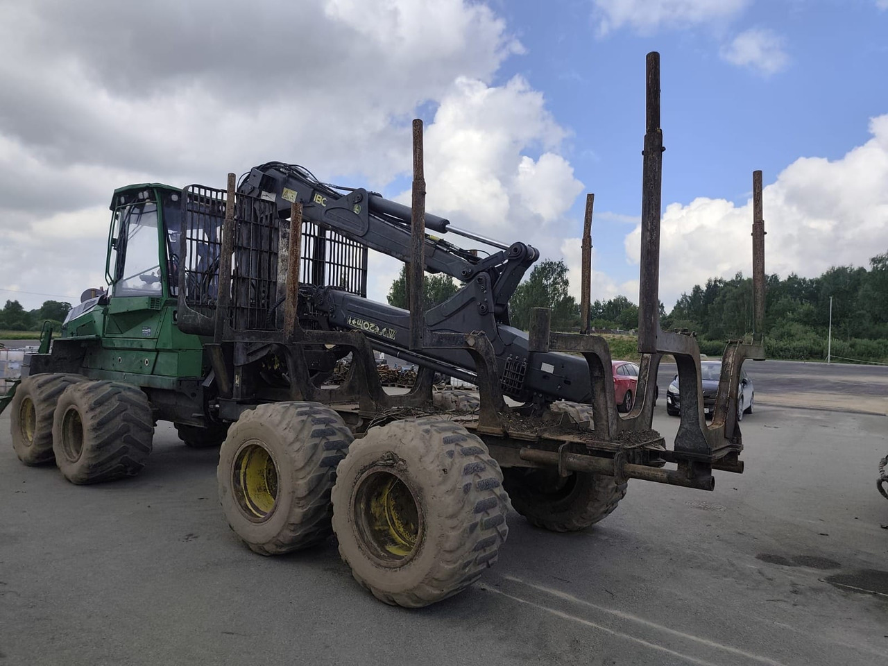 Forvarder JOHN DEERE 910G: slika 9