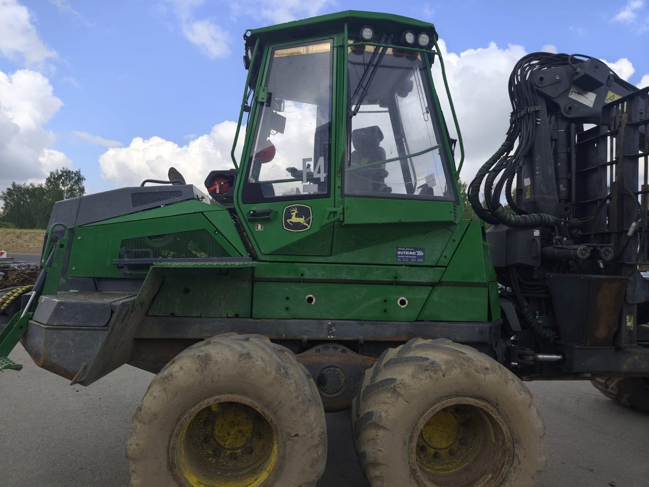 JOHN DEERE 910G - Forvarder: slika 2 JOHN DEERE 910G - Forvarder: slika 2