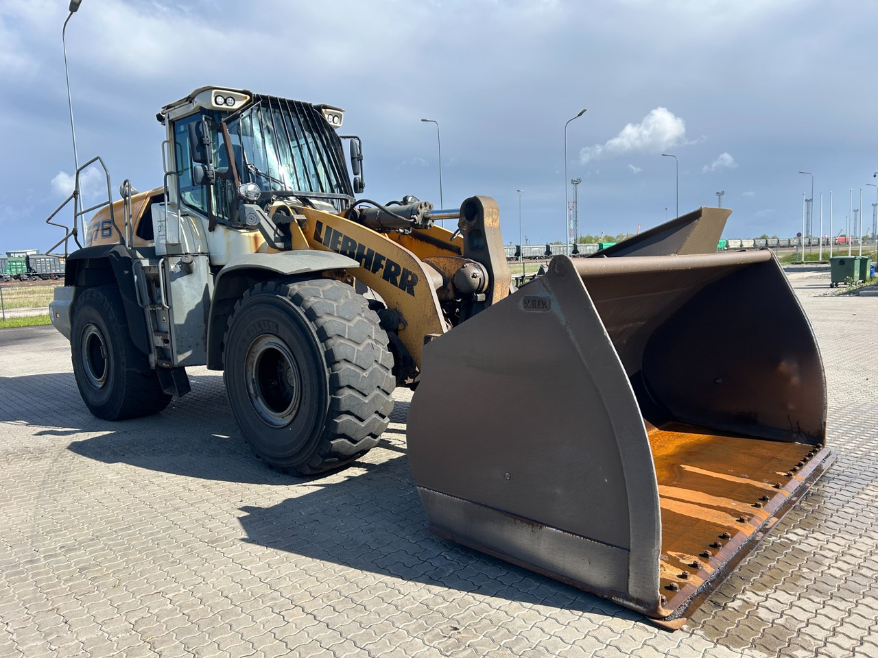 LIEBHERR L576 - Kolesni nakladalec: slika 2 LIEBHERR L576 - Kolesni nakladalec: slika 2