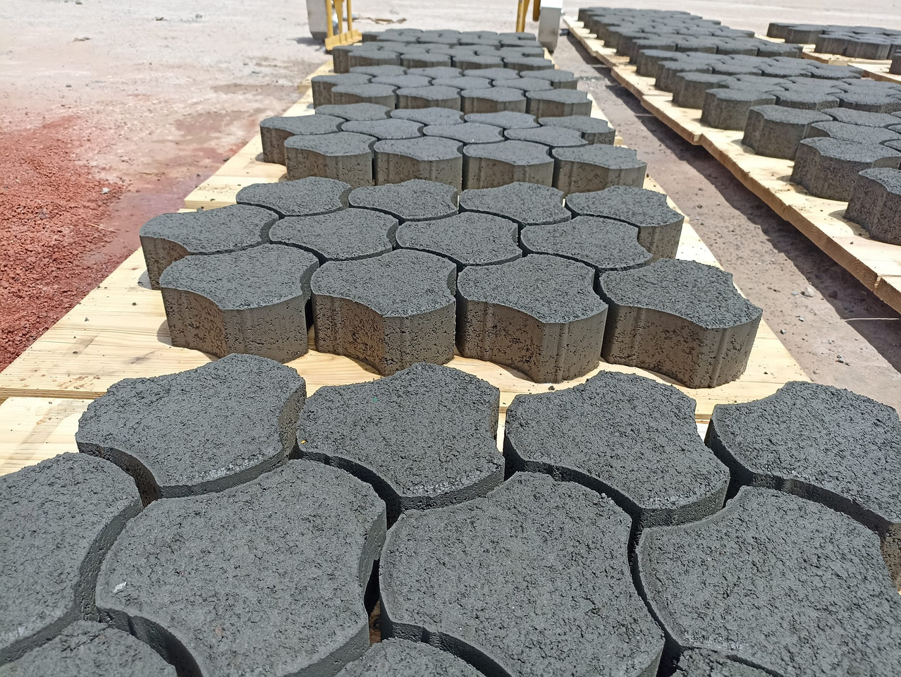 Stroj za izdelavo betonskih blokov Economic Block Making Machine: slika 6