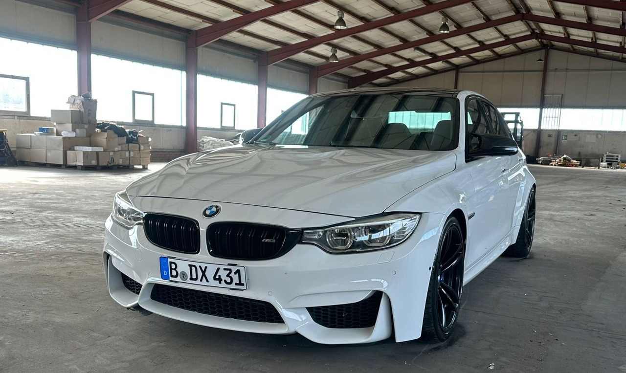 BMW M3 - Limuzina: slika 4 BMW M3 - Limuzina: slika 4