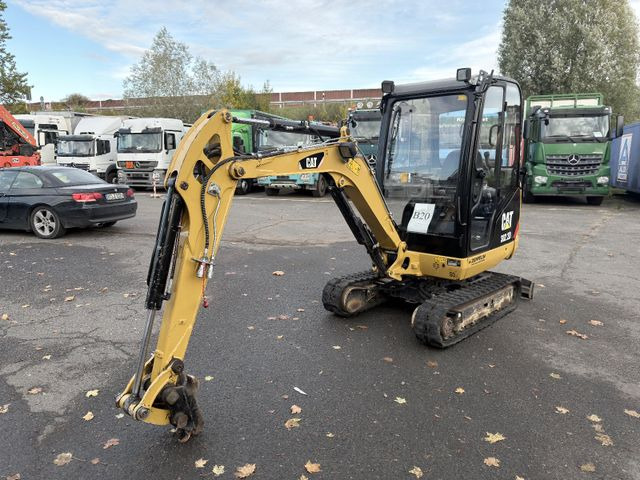 CAT 302.2D - Mini bager: slika 3 CAT 302.2D - Mini bager: slika 3