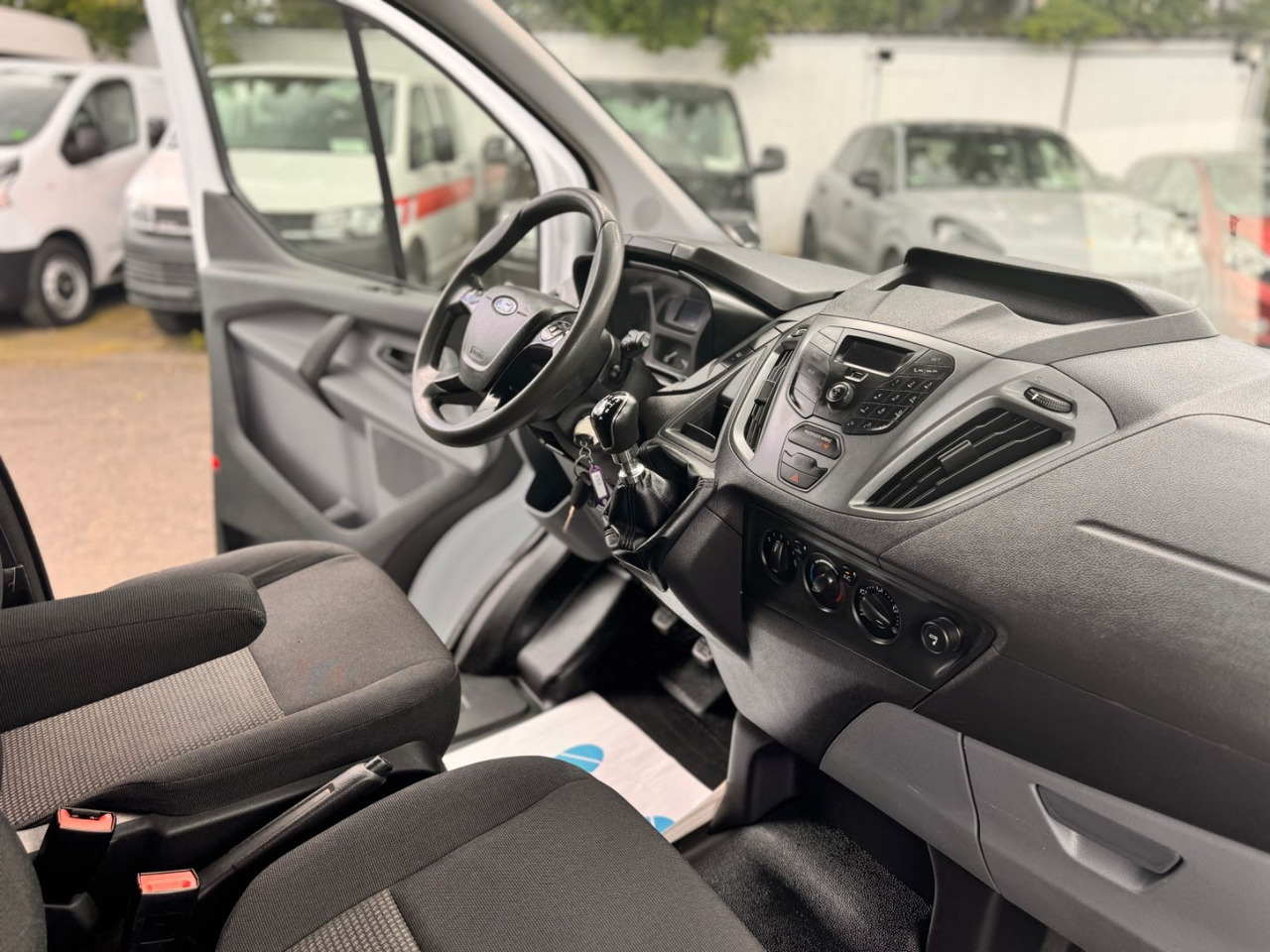 Mali kombi Ford Transit Custom Mixto 6 Sitzplätze: slika 10