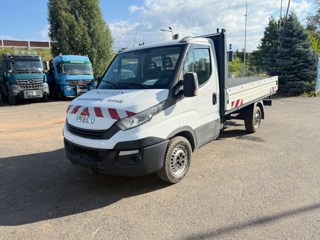 Iveco Daily 35 S 12 - Dostavno vozilo s kesonom: slika 3 Iveco Daily 35 S 12 - Dostavno vozilo s kesonom: slika 3