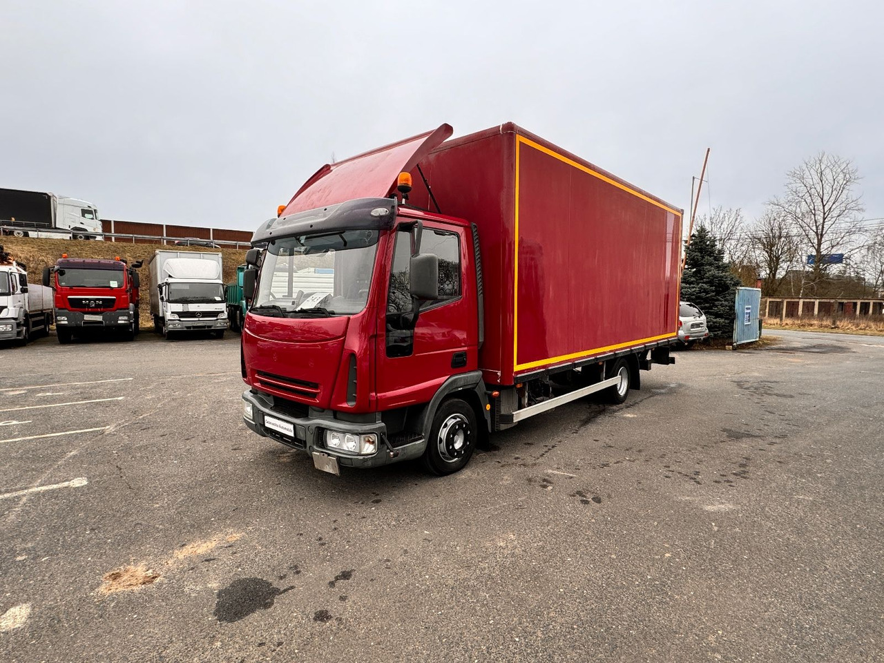 Iveco ML 80 E 21 - Tovornjak zabojnik: slika 3 Iveco ML 80 E 21 - Tovornjak zabojnik: slika 3