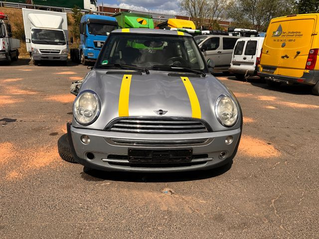 MINI ONE Mini One - Avtomobil: slika 1 MINI ONE Mini One - Avtomobil: slika 1