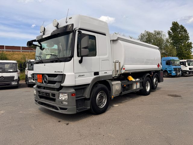 Mercedes-Benz Actros 2541 Tankwagen - Tovornjak cisterna: slika 3 Mercedes-Benz Actros 2541 Tankwagen - Tovornjak cisterna: slika 3