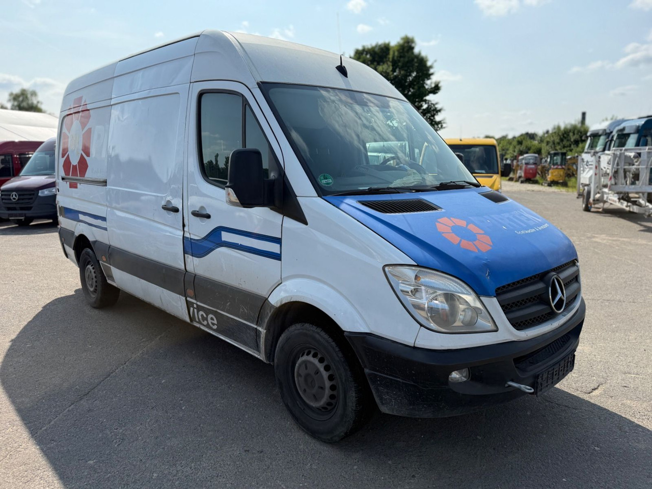 Mercedes-Benz Sprinter II Kasten 313 CDI MOTORSCHADEN !!! - Furgon: slika 2 Mercedes-Benz Sprinter II Kasten 313 CDI MOTORSCHADEN !!! - Furgon: slika 2
