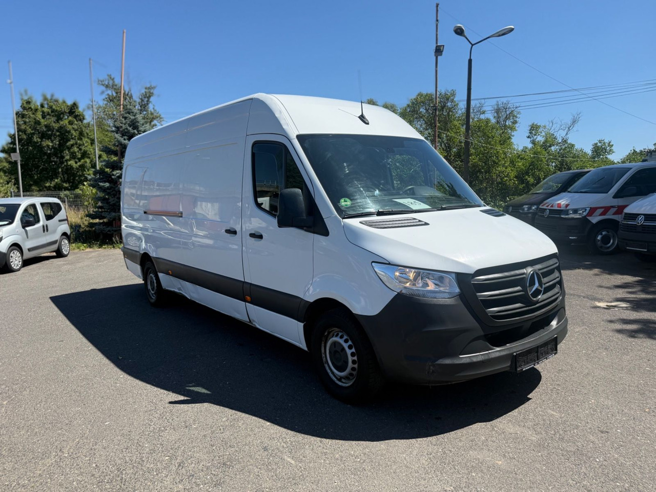 Mercedes-Benz Sprinter III Kasten 316 CDI RWD - Furgon: slika 2 Mercedes-Benz Sprinter III Kasten 316 CDI RWD - Furgon: slika 2