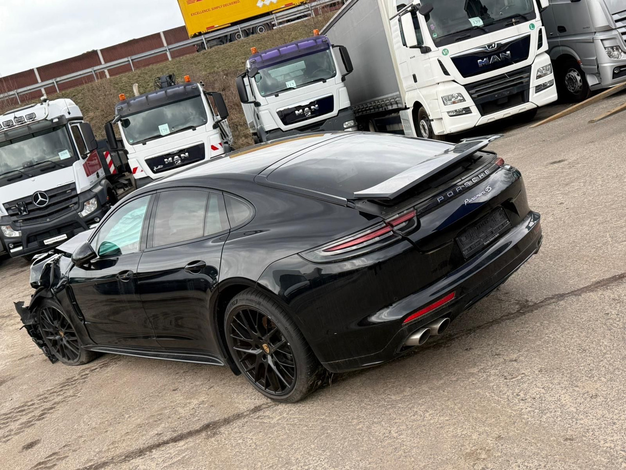 Porsche Panamera 4 S Diesel UNFALL!! - Avtomobil: slika 4 Porsche Panamera 4 S Diesel UNFALL!! - Avtomobil: slika 4