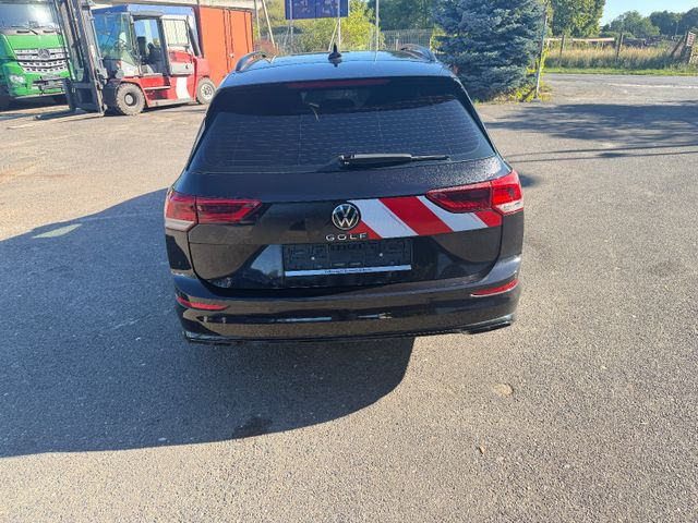 Volkswagen Golf VIII Variant R-Line Wasserschaden - Karavan: slika 4 Volkswagen Golf VIII Variant R-Line Wasserschaden - Karavan: slika 4