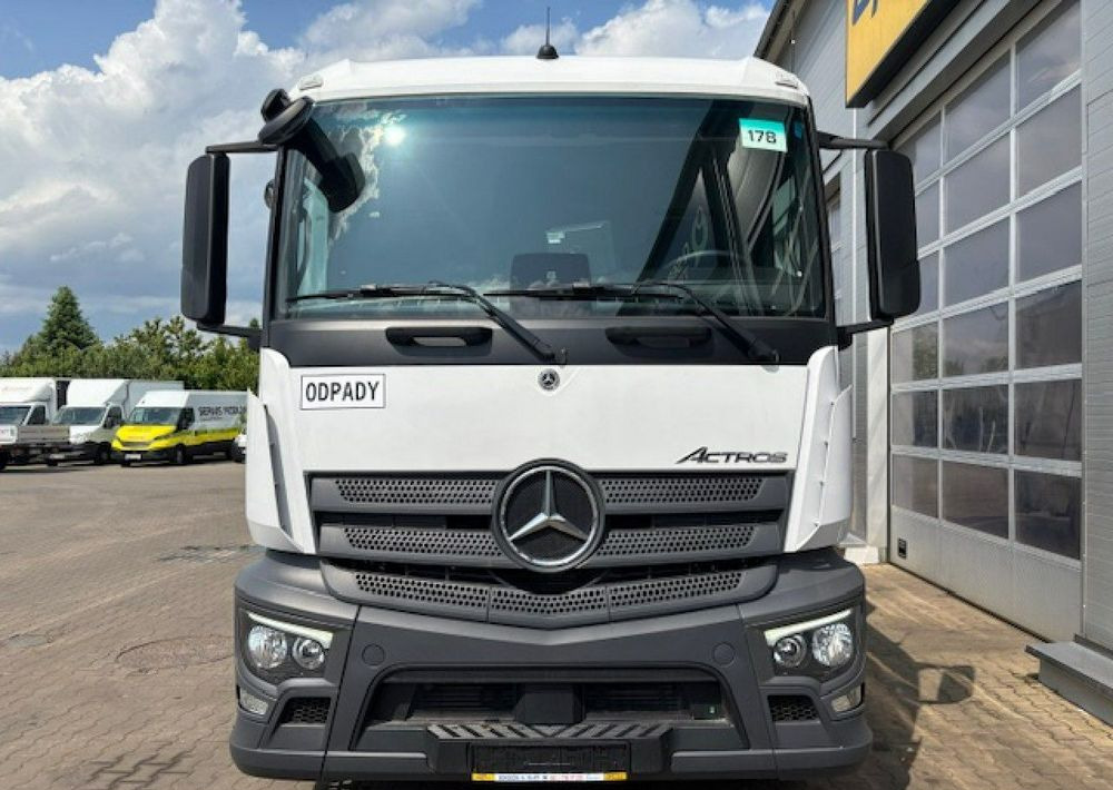 Mercedes-Benz Actros - Smetarski tovornjak: slika 2 Mercedes-Benz Actros - Smetarski tovornjak: slika 2