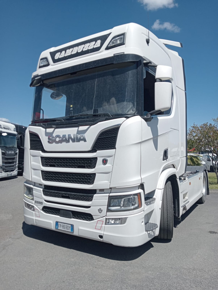 SCANIA R520 A4X2NB - Vlačilec: slika 1 SCANIA R520 A4X2NB - Vlačilec: slika 1