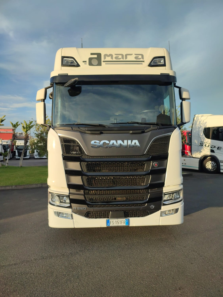 SCANIA R520 - Vlačilec: slika 1 SCANIA R520 - Vlačilec: slika 1