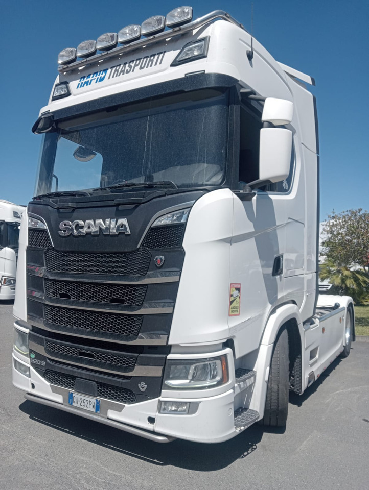 SCANIA S520 A4X2NB - Vlačilec: slika 1 SCANIA S520 A4X2NB - Vlačilec: slika 1