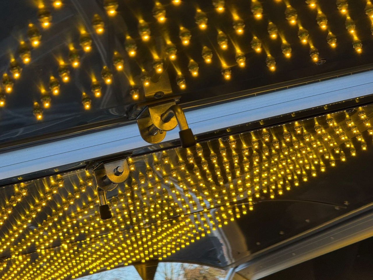 Esselmann Delistar Foodtruck 6000 ähn. Airstream - Prikolica s hrano: slika 5 Esselmann Delistar Foodtruck 6000 ähn. Airstream - Prikolica s hrano: slika 5