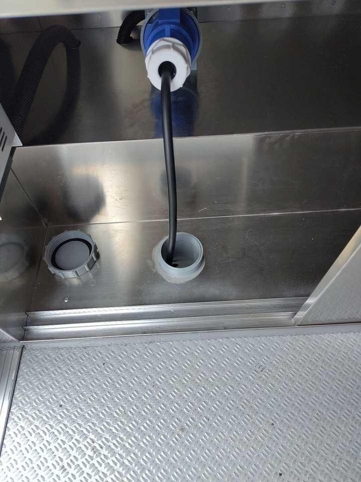 Prikolica s hrano Esselmann Delistar Foodtruck 6000 ähn. Airstream: slika 8