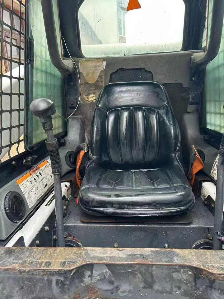 Bobcat S300 - Mini nakladalec: slika 2 Bobcat S300 - Mini nakladalec: slika 2