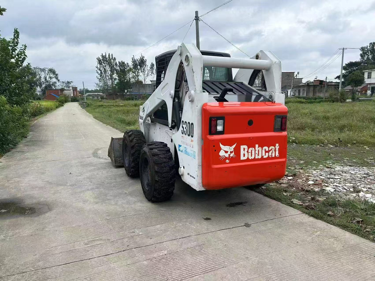 Bobcat S300 - Mini nakladalec: slika 3 Bobcat S300 - Mini nakladalec: slika 3