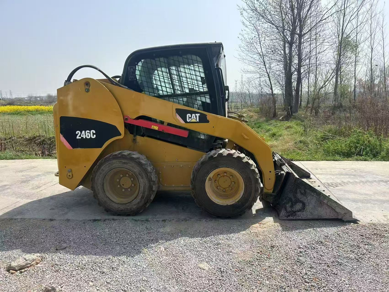 CAT 246C - Mini nakladalec: slika 4 CAT 246C - Mini nakladalec: slika 4