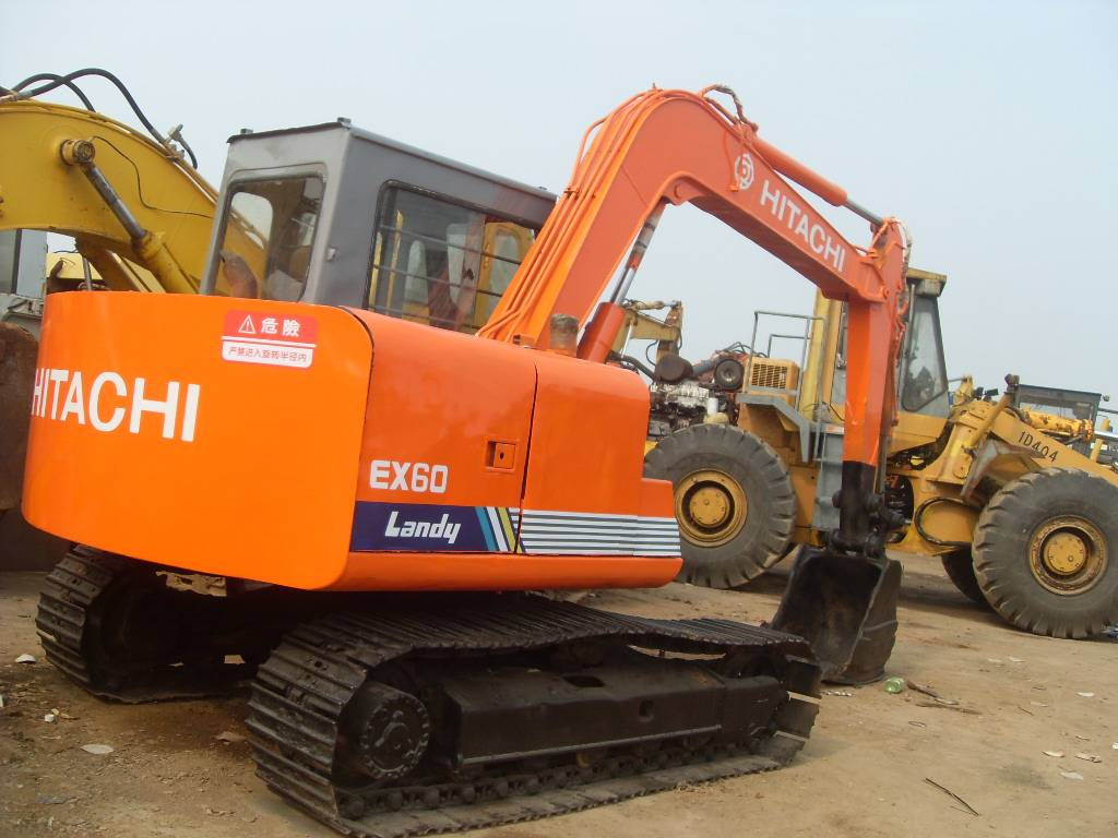 Hitachi EX60 - Mini bager: slika 1 Hitachi EX60 - Mini bager: slika 1