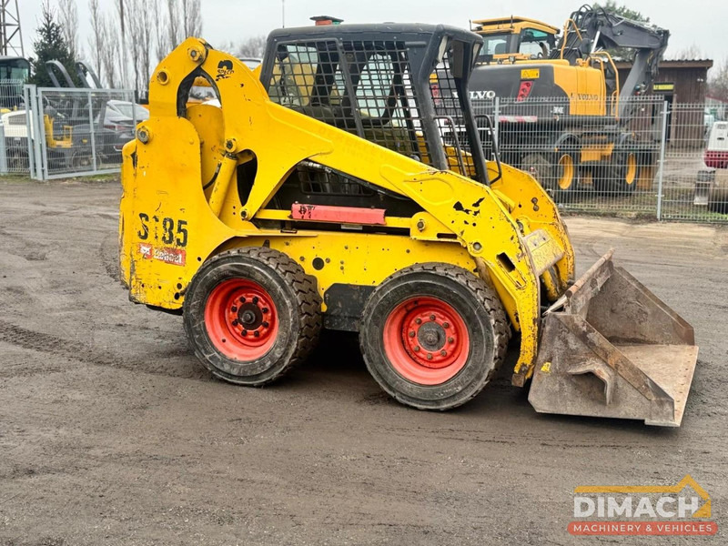 Bobcat S185 Schranklader - 4 cil. Kubota motor - high flow - laadbak - CE keurmerk - Nakladalec: slika 1 Bobcat S185 Schranklader - 4 cil. Kubota motor - high flow - laadbak - CE keurmerk - Nakladalec: slika 1