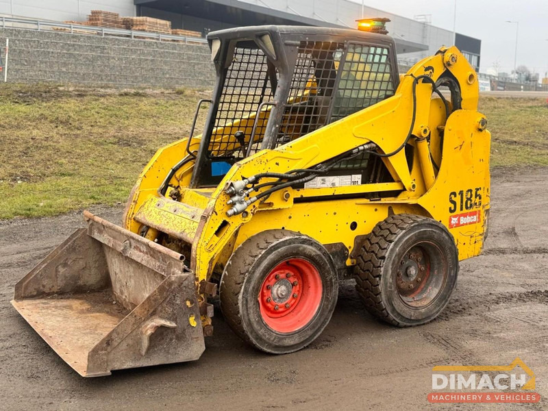 Bobcat S185 Schranklader - 4 cil. Kubota motor - high flow - laadbak - CE keurmerk - Nakladalec: slika 3 Bobcat S185 Schranklader - 4 cil. Kubota motor - high flow - laadbak - CE keurmerk - Nakladalec: slika 3