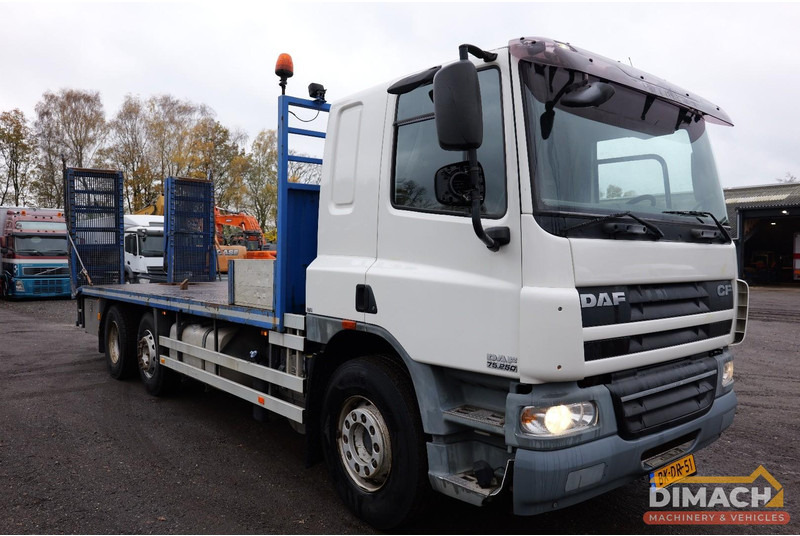 DAF FAG CF 75 Oprijwagen met hydraulische kleppen 6x2*4 - airco - 16.150 KG - Tovornjak-šasija: slika 4 DAF FAG CF 75 Oprijwagen met hydraulische kleppen 6x2*4 - airco - 16.150 KG - Tovornjak-šasija: slika 4