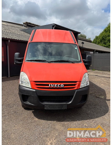Iveco Daily 35C L2H2 85kW Dubbellucht, double air tyres - Furgon: slika 4 Iveco Daily 35C L2H2 85kW Dubbellucht, double air tyres - Furgon: slika 4