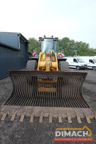 Liebherr L556 Like new!! Airco, quick coupler, skeleton bucket with teeths - Nakladalec: slika 4 Liebherr L556 Like new!! Airco, quick coupler, skeleton bucket with teeths - Nakladalec: slika 4