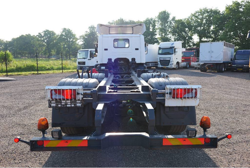 Scania P 230 Euro 5 6x2*4 TOP!! Retarder right hand steer - Tovornjak-šasija: slika 4 Scania P 230 Euro 5 6x2*4 TOP!! Retarder right hand steer - Tovornjak-šasija: slika 4