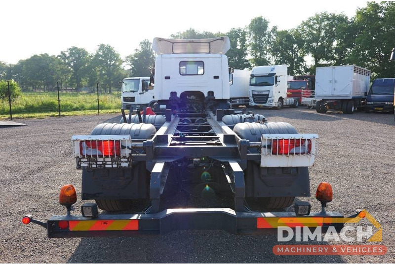 Scania P230 P 230 Euro 5 6x2*4 TOP!! Retarder right hand steer - Tovornjak-šasija: slika 4 Scania P230 P 230 Euro 5 6x2*4 TOP!! Retarder right hand steer - Tovornjak-šasija: slika 4