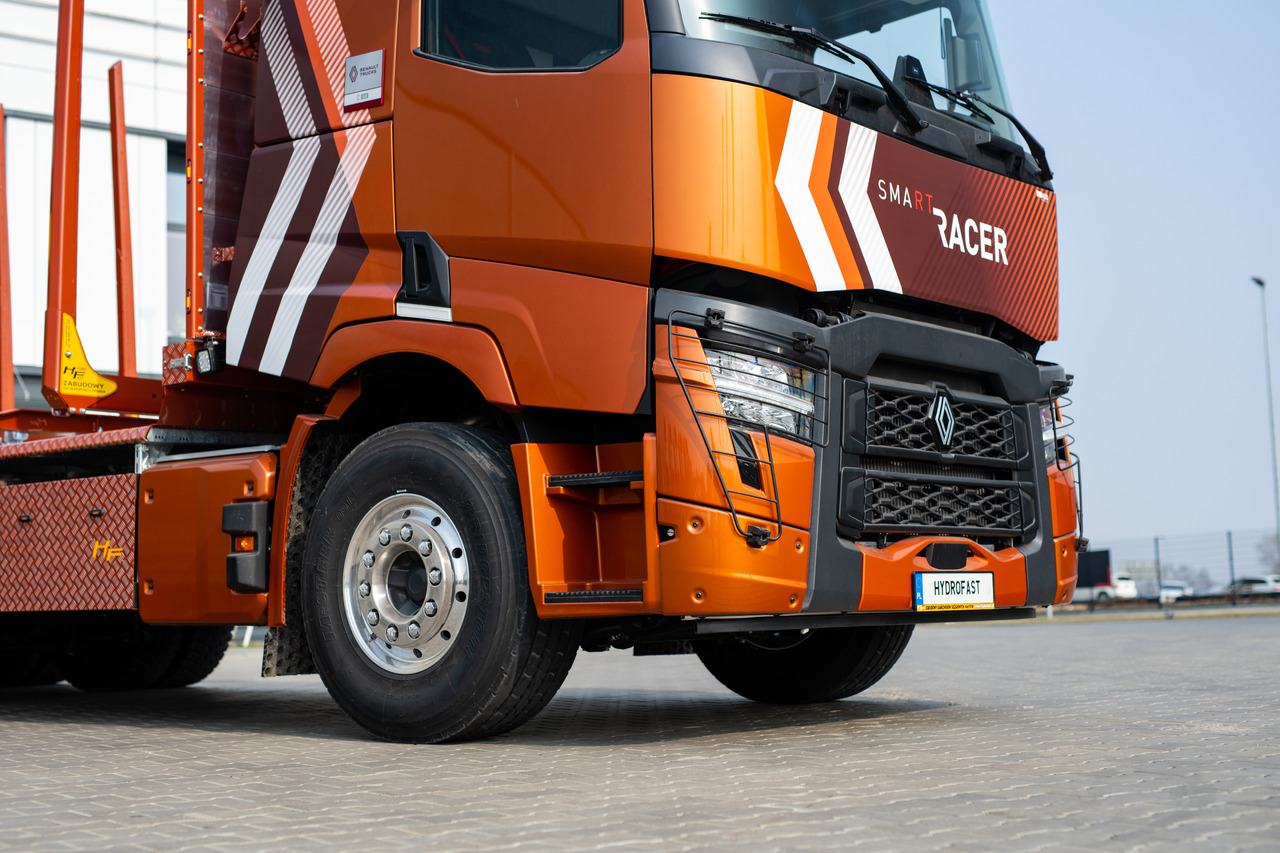RENAULT TRUCKS C P6X4 Zabudowa do transportu drewna / Timber transport truck / Holztransportwagen/Camion de transport lemn - Tovornjak za prevoz lesa, Električni tovornjak: slika 2 RENAULT TRUCKS C P6X4 Zabudowa do transportu drewna / Timber transport truck / Holztransportwagen/Camion de transport lemn - Tovornjak za prevoz lesa, Električni tovornjak: slika 2