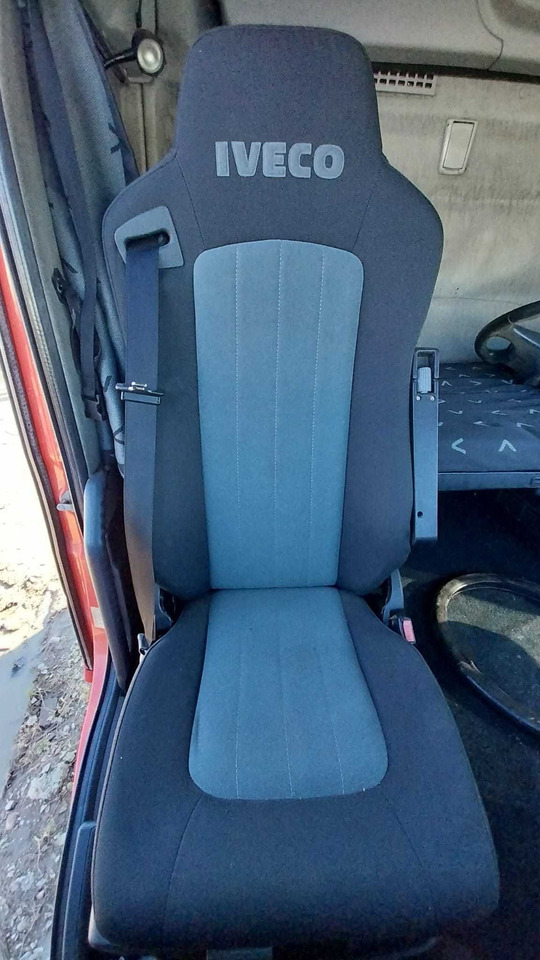 Fotel do IVECO STRALIS 500 - Sedež za Tovornjak: slika 1 Fotel do IVECO STRALIS 500 - Sedež za Tovornjak: slika 1