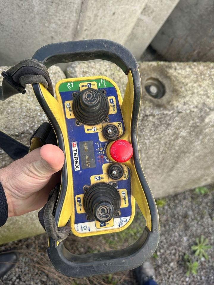 Terex COMEDIL CTT162-8 RADIO FUNK+LIFT GEDATOP ZUSTAND - Stolpni žerjav: slika 4 Terex COMEDIL CTT162-8 RADIO FUNK+LIFT GEDATOP ZUSTAND - Stolpni žerjav: slika 4