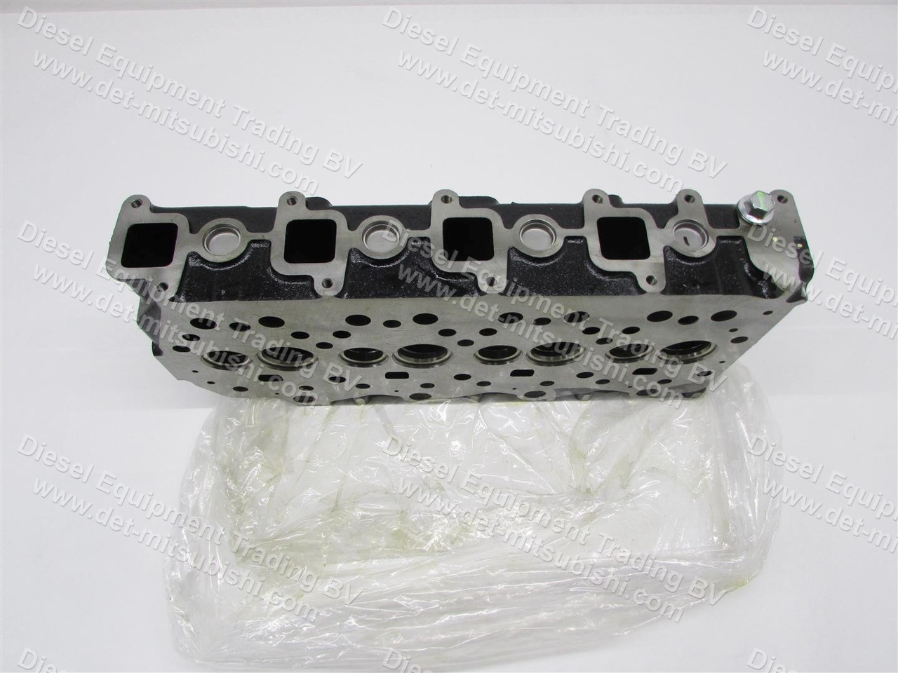 MITSUBISHI HEAD ASM; CYLINDER S4S INDIRECT (W/O VALVES) - Glava motorja za Industrijska oprema: slika 3 MITSUBISHI HEAD ASM; CYLINDER S4S INDIRECT (W/O VALVES) - Glava motorja za Industrijska oprema: slika 3