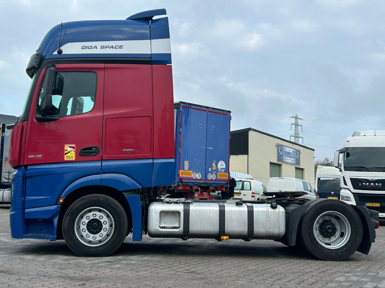 Mercedes-Benz Actros Euro 6 / BJ. 2015 / APK - Vlačilec: slika 4 Mercedes-Benz Actros Euro 6 / BJ. 2015 / APK - Vlačilec: slika 4