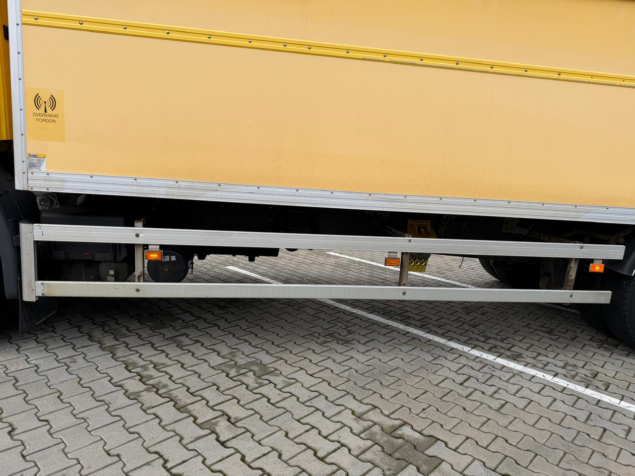 SCANIA P230 - Tovornjak zabojnik: slika 4 SCANIA P230 - Tovornjak zabojnik: slika 4