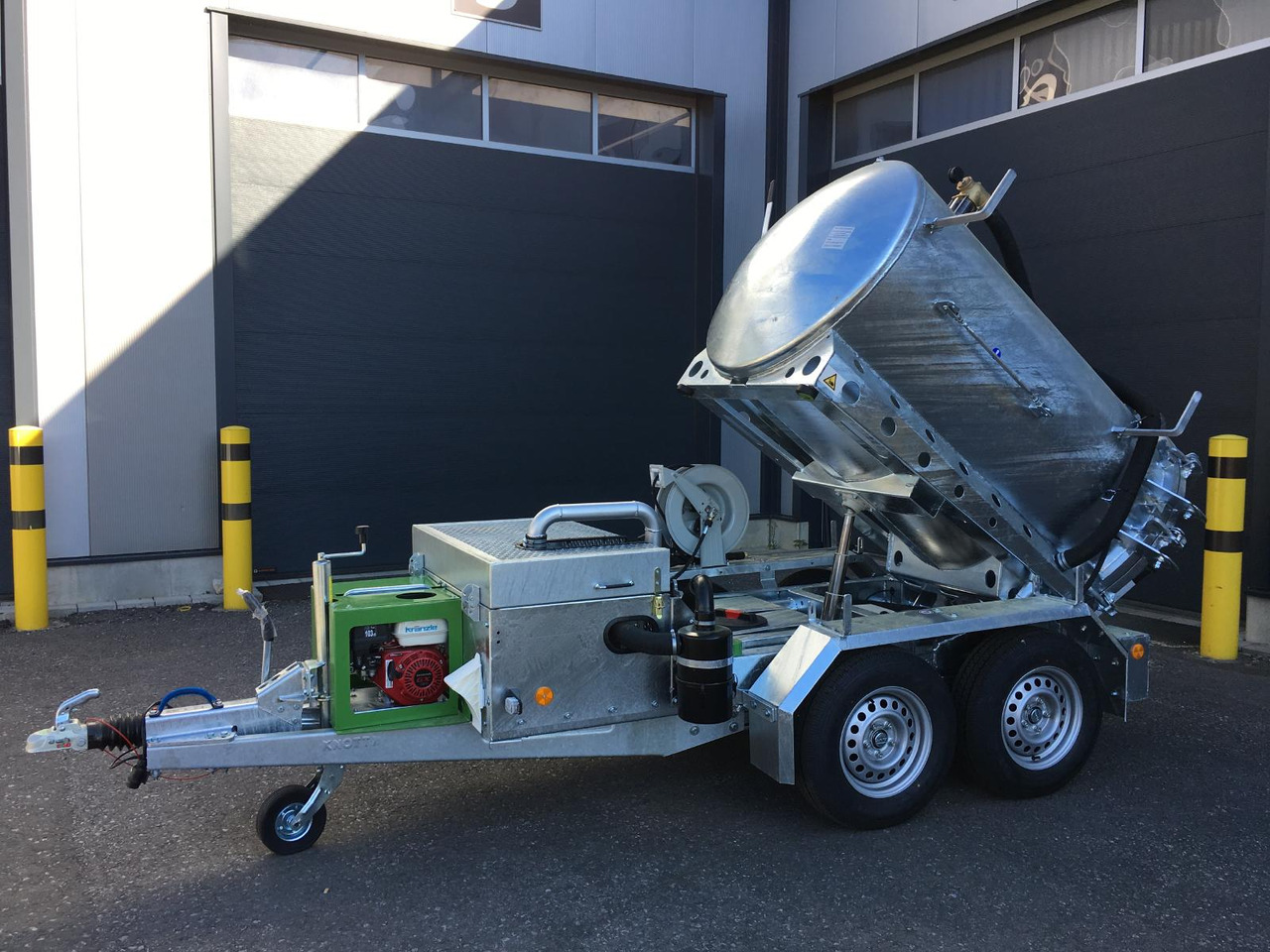 M-Vac 1,8m³ *Kippbar* Vakuum-Saugsystem / Saugfass / Sauganhänger / Saughänger M-Vac Reinigungskit - Vakuumski tovornjak: slika 3 M-Vac 1,8m³ *Kippbar* Vakuum-Saugsystem / Saugfass / Sauganhänger / Saughänger M-Vac Reinigungskit - Vakuumski tovornjak: slika 3