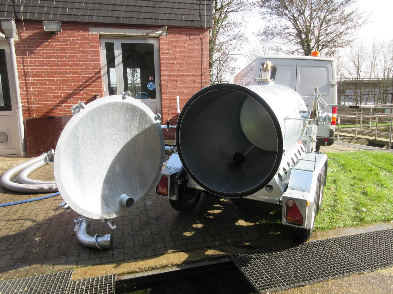 M-Vac 1500 Vacuum system specialized for drilling mud / vacuum container 1500l - Usmerjevalni vrtalni stroj: slika 2 M-Vac 1500 Vacuum system specialized for drilling mud / vacuum container 1500l - Usmerjevalni vrtalni stroj: slika 2