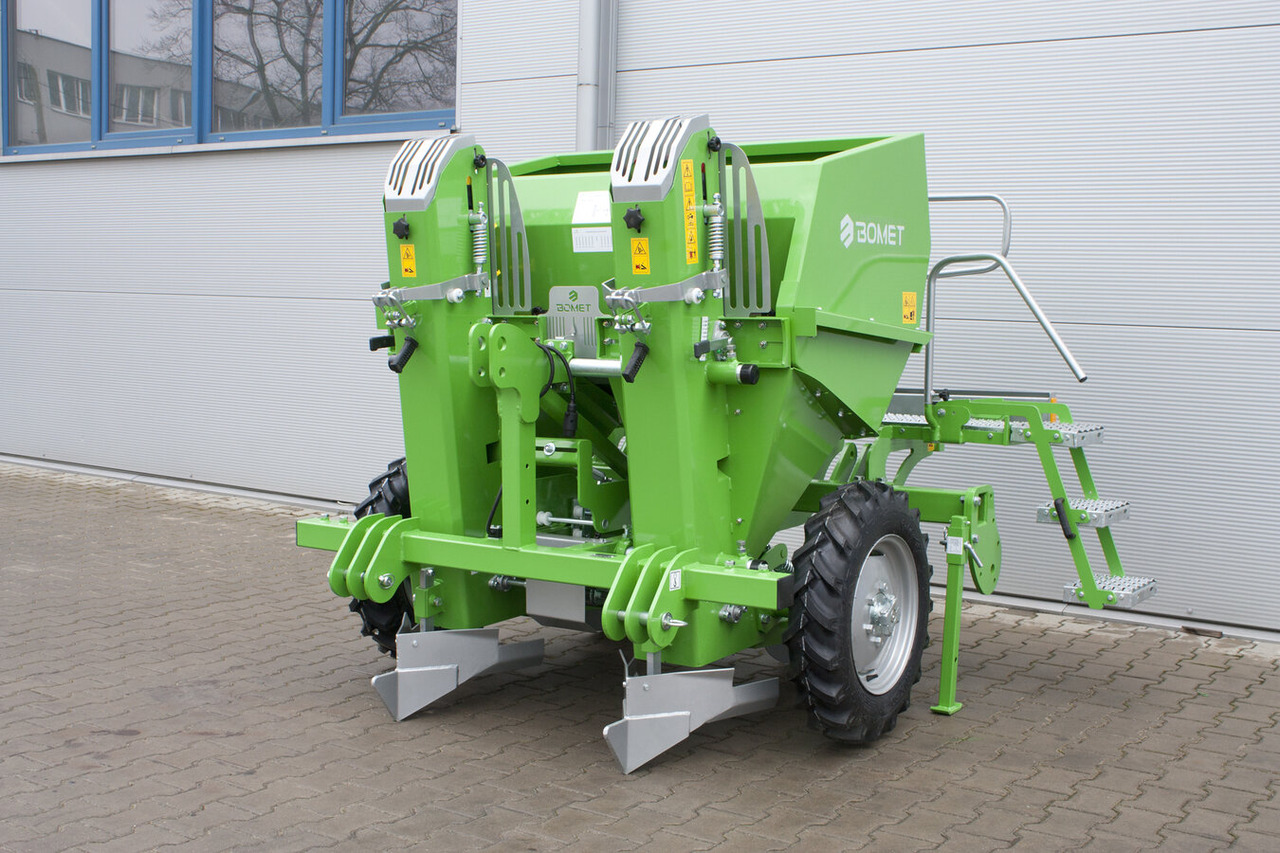 Bomet Kartoffelpflanzmaschine / Potato planter / Planteuse de pomme de terre / Piantapatate / Sadzarka ziemniaków - Sadilec krompirja: slika 1 Bomet Kartoffelpflanzmaschine / Potato planter / Planteuse de pomme de terre / Piantapatate / Sadzarka ziemniaków - Sadilec krompirja: slika 1