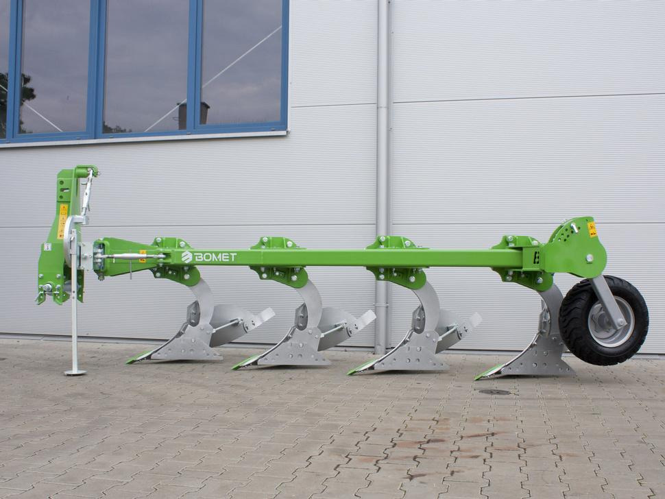 Bomet Pflüge / Single-beam plow / Charrue mono-poutre / Aratro / Плуг / Pług jednobelkowy Libra 3+1 - Plug: slika 3 Bomet Pflüge / Single-beam plow / Charrue mono-poutre / Aratro / Плуг / Pług jednobelkowy Libra 3+1 - Plug: slika 3